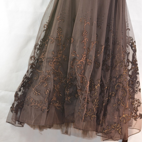 /////embellished Netted Special Occasion Dress SZ M Jessica - Picture 1 of 12